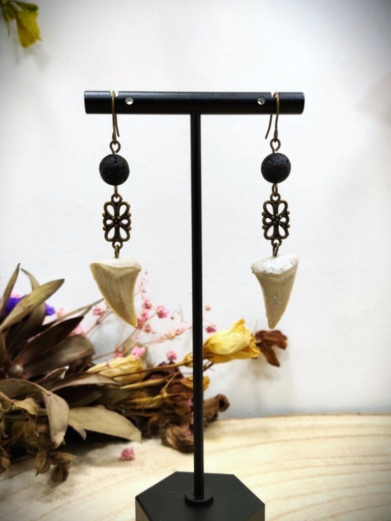 Earrings with lava stone and shark teeth